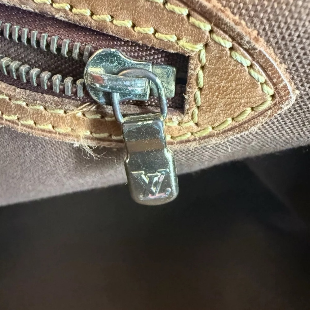 LOUIS VUITTON Monogram Beverly GM Briefcase - Picture 7 of 11